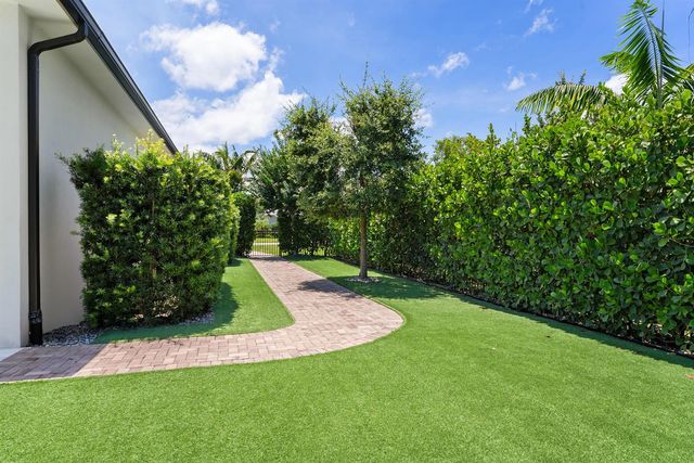 20063 SE Gallberry Drive, Jupiter, FL 33458