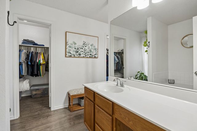 5325 Chessie Circle, Haltom City, TX 76137