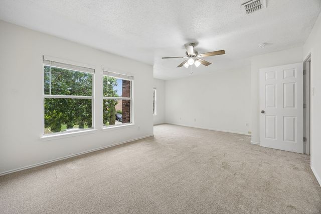 5325 Chessie Circle, Haltom City, TX 76137