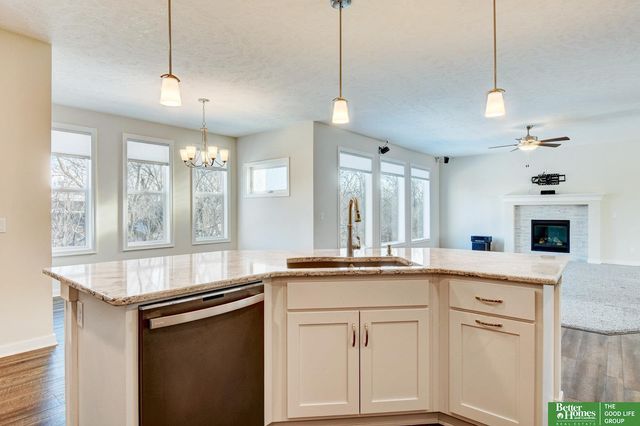 13703 S 54 Street, Papillion, NE 68133