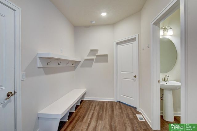 13703 S 54 Street, Papillion, NE 68133