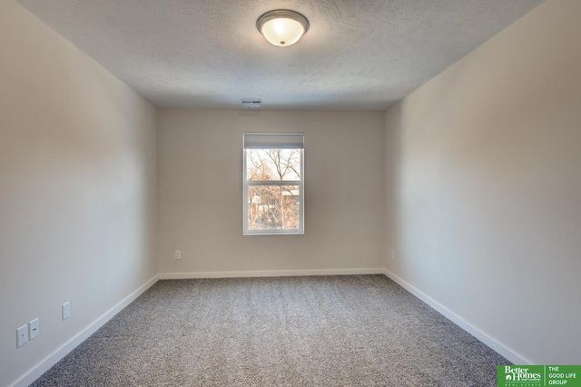 13703 S 54 Street, Papillion, NE 68133