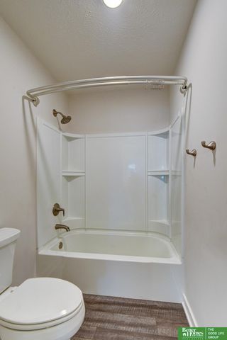 13703 S 54 Street, Papillion, NE 68133