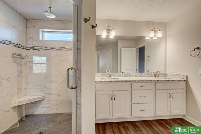 13703 S 54 Street, Papillion, NE 68133