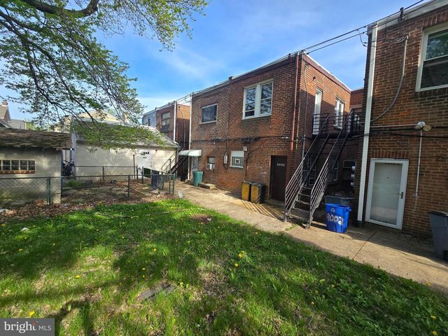 9004 WEST CHESTER PIKE, Upper Darby, PA 19082