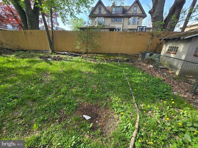 9004 WEST CHESTER PIKE, Upper Darby, PA 19082