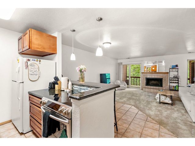 745 Arapahoe Ave 202, Boulder, CO 80302