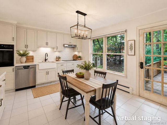 8 Peter Avenue, Newburgh, NY 12550