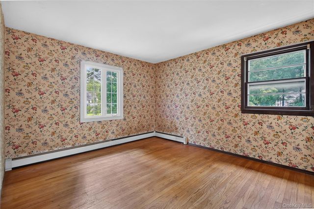 8 Peter Avenue, Newburgh, NY 12550