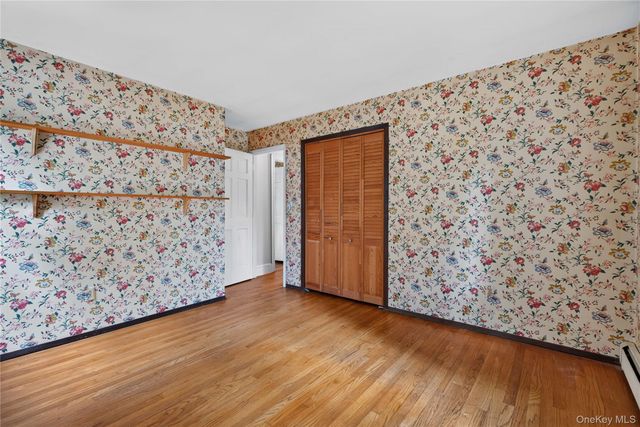 8 Peter Avenue, Newburgh, NY 12550