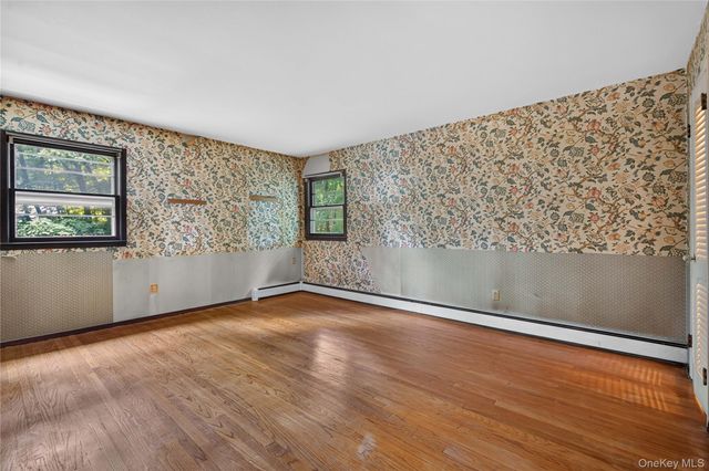 8 Peter Avenue, Newburgh, NY 12550