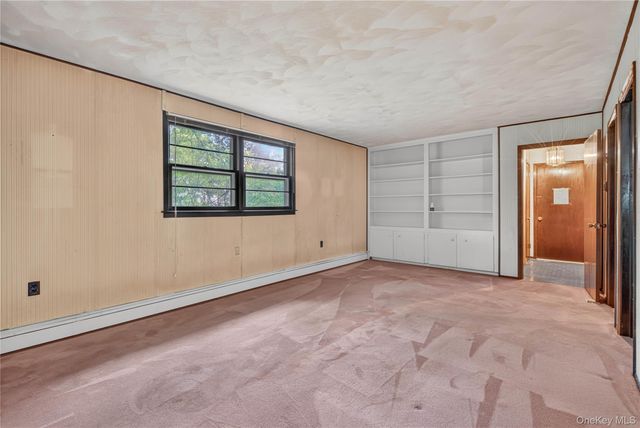 8 Peter Avenue, Newburgh, NY 12550