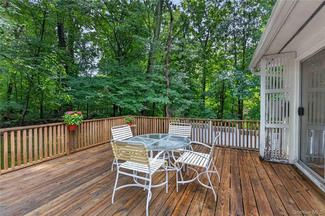 8 Peter Avenue, Newburgh, NY 12550