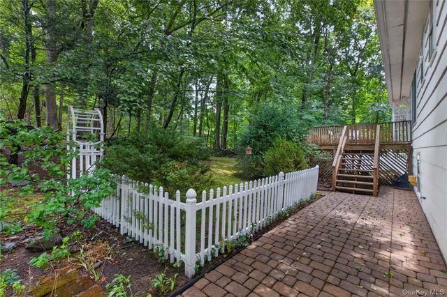 8 Peter Avenue, Newburgh, NY 12550