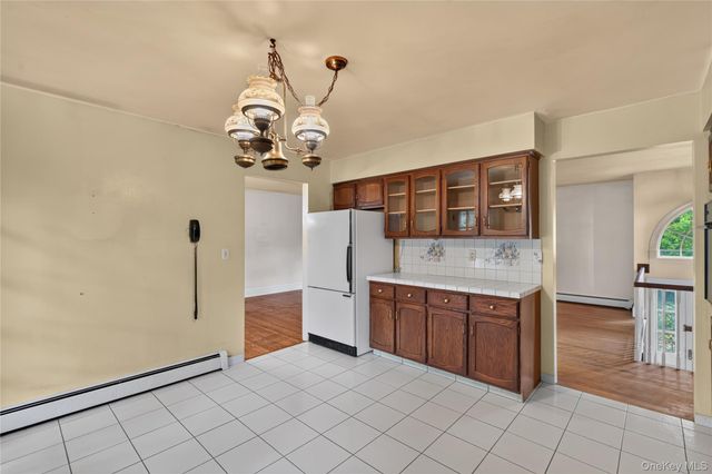 8 Peter Avenue, Newburgh, NY 12550