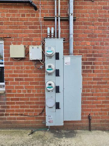 84-01 266th Street, Floral Park, NY 11001