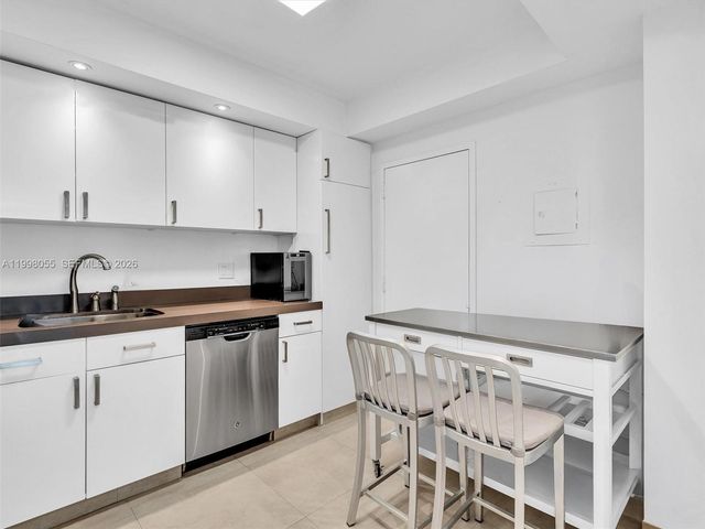 500 Bayview Dr 1132, Sunny Isles Beach, FL 33160