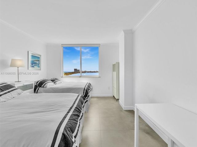 500 Bayview Dr 1132, Sunny Isles Beach, FL 33160