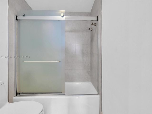 500 Bayview Dr 1132, Sunny Isles Beach, FL 33160