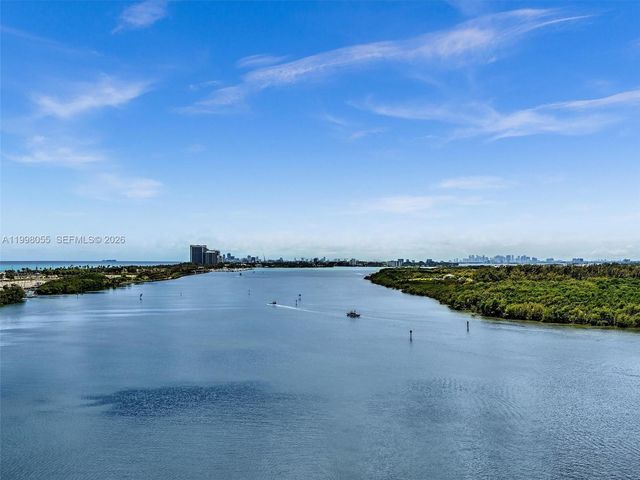 500 Bayview Dr 1132, Sunny Isles Beach, FL 33160