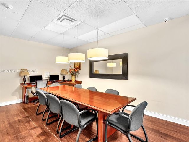 500 Bayview Dr 1132, Sunny Isles Beach, FL 33160