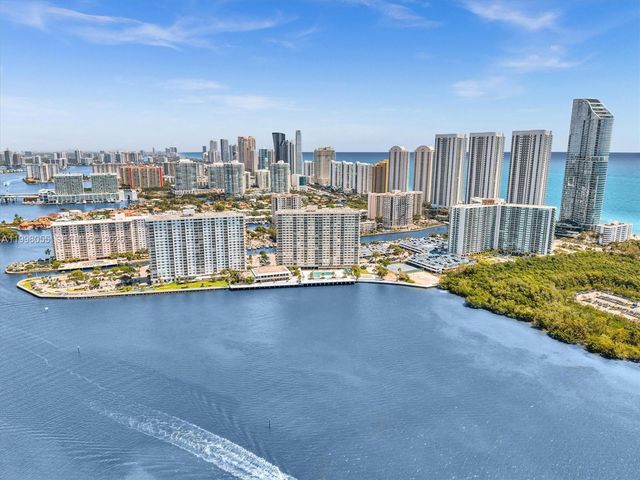 500 Bayview Dr 1132, Sunny Isles Beach, FL 33160