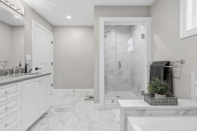 2 Norma Way, Middleton, MA 01949