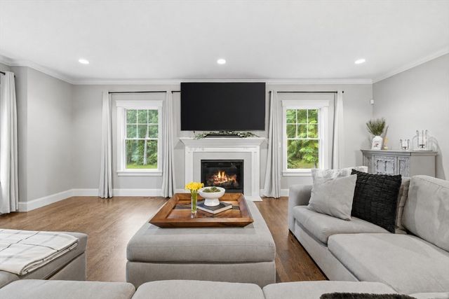 2 Norma Way, Middleton, MA 01949