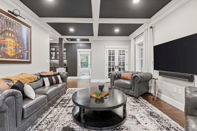 2 Norma Way, Middleton, MA 01949