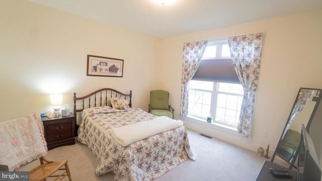 5415 MENDENHALL DR, Mechanicsburg, PA 17050