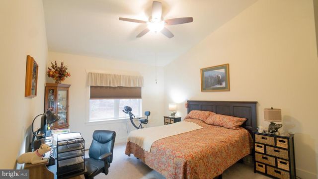 5415 MENDENHALL DR, Mechanicsburg, PA 17050