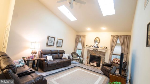 5415 MENDENHALL DR, Mechanicsburg, PA 17050