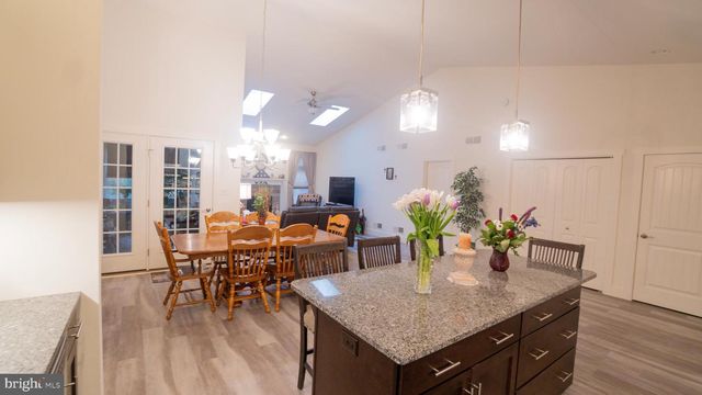 5415 MENDENHALL DR, Mechanicsburg, PA 17050