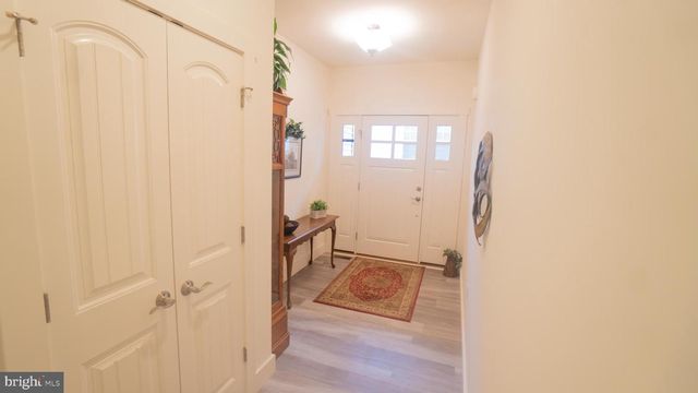 5415 MENDENHALL DR, Mechanicsburg, PA 17050