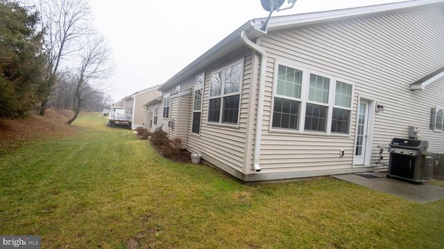 5415 MENDENHALL DR, Mechanicsburg, PA 17050