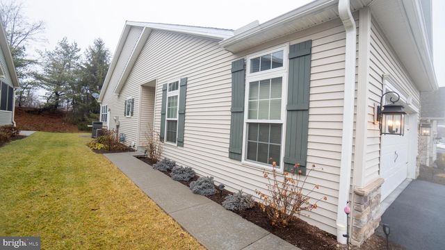 5415 MENDENHALL DR, Mechanicsburg, PA 17050