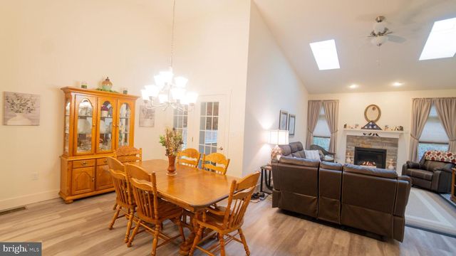 5415 MENDENHALL DR, Mechanicsburg, PA 17050