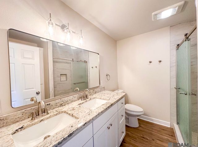 5236 Floynell Dr, Saint George, LA 70809