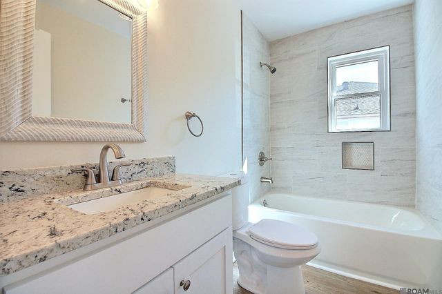 5236 Floynell Dr, Saint George, LA 70809