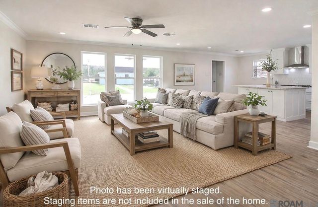 5236 Floynell Dr, Saint George, LA 70809