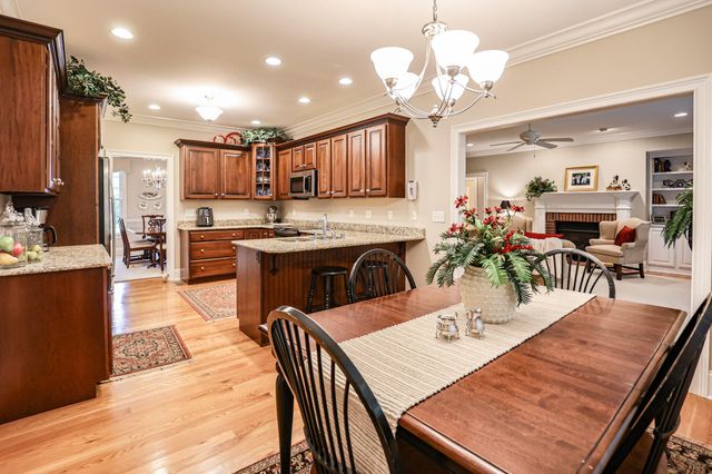205 Willow Lake Drive, Paducah, KY 42003