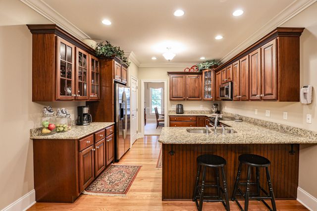 205 Willow Lake Drive, Paducah, KY 42003