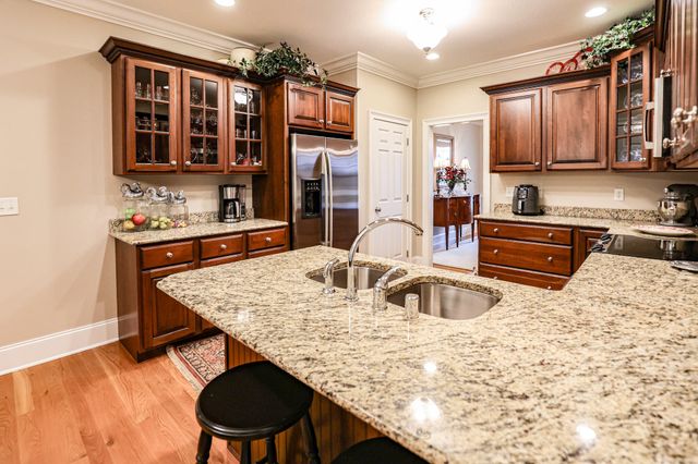 205 Willow Lake Drive, Paducah, KY 42003