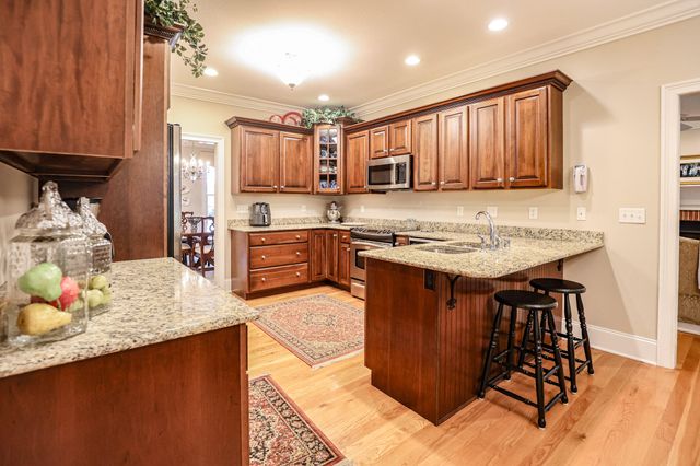 205 Willow Lake Drive, Paducah, KY 42003