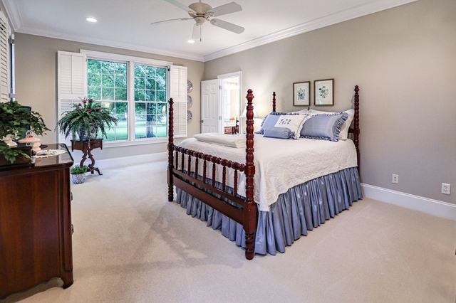 205 Willow Lake Drive, Paducah, KY 42003