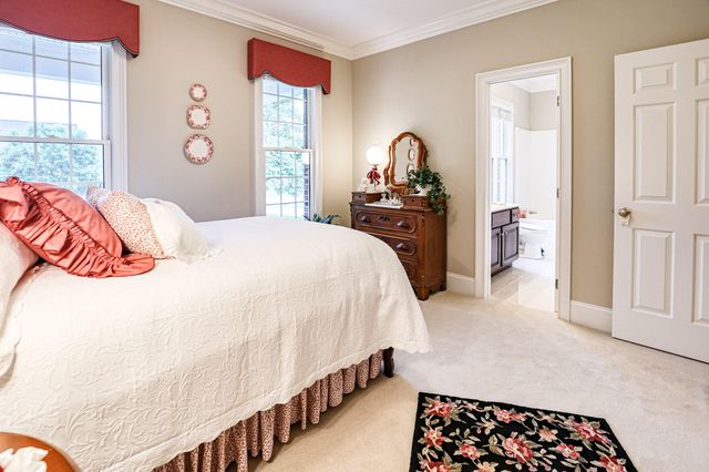 205 Willow Lake Drive, Paducah, KY 42003