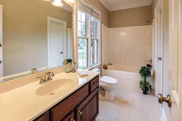 205 Willow Lake Drive, Paducah, KY 42003