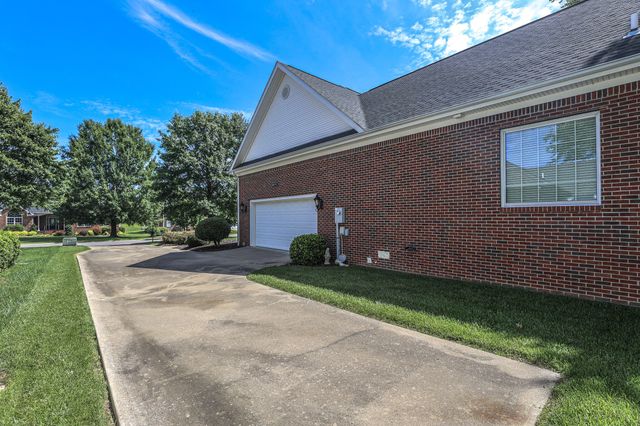 205 Willow Lake Drive, Paducah, KY 42003