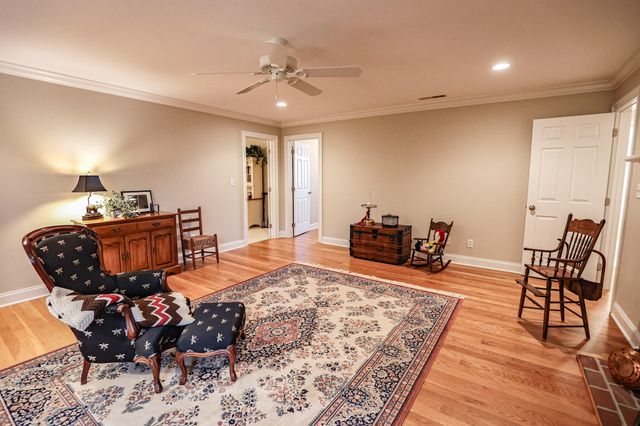 205 Willow Lake Drive, Paducah, KY 42003