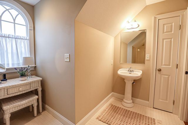 205 Willow Lake Drive, Paducah, KY 42003